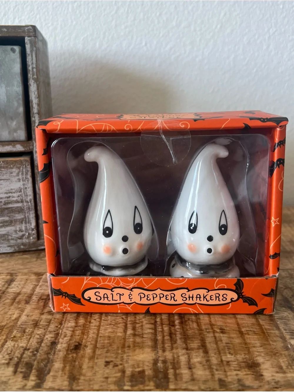 New Johanna Parker Ghost Salt and pepper Shaker Set